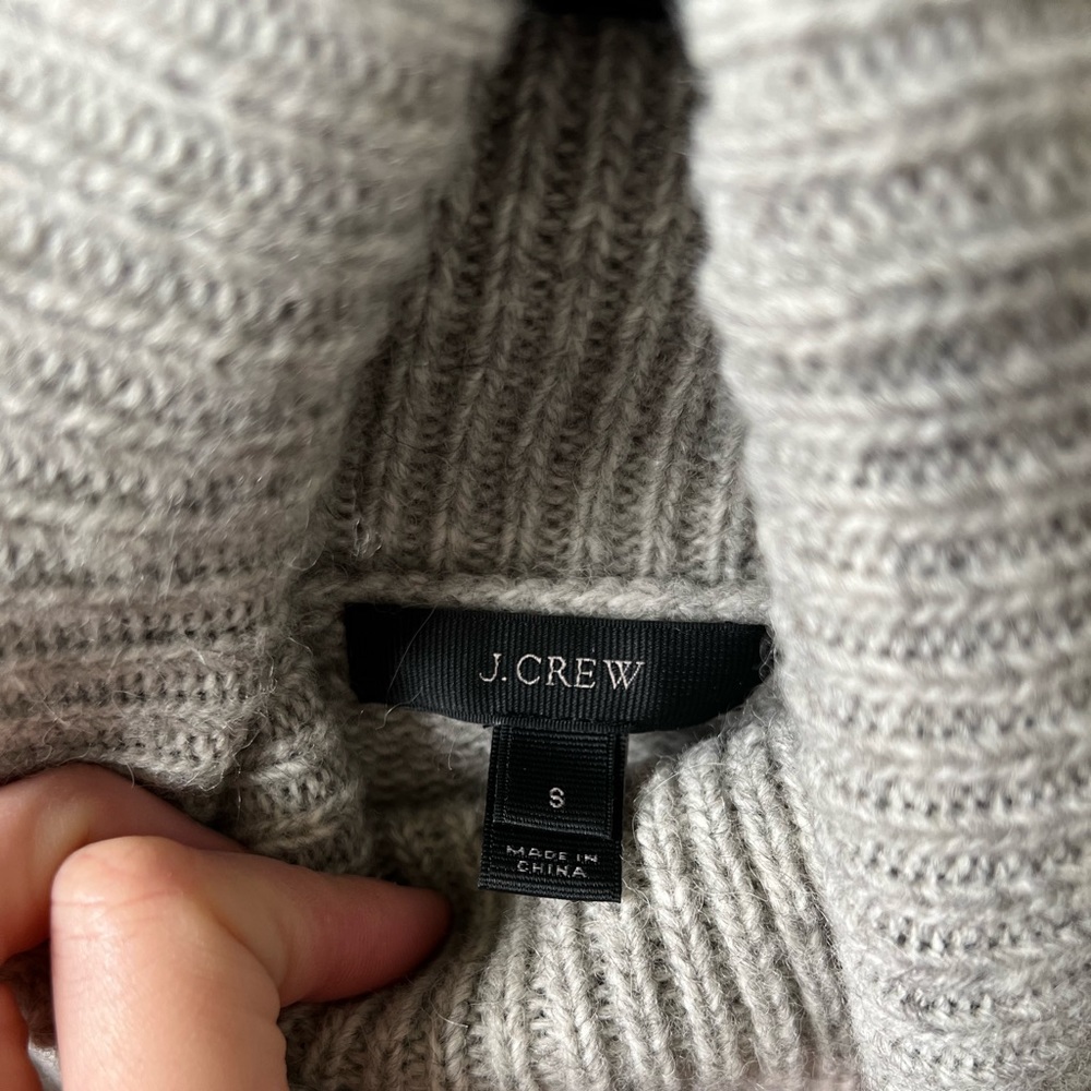 Jcrew Women’s Turtleneck Sweater - image 4